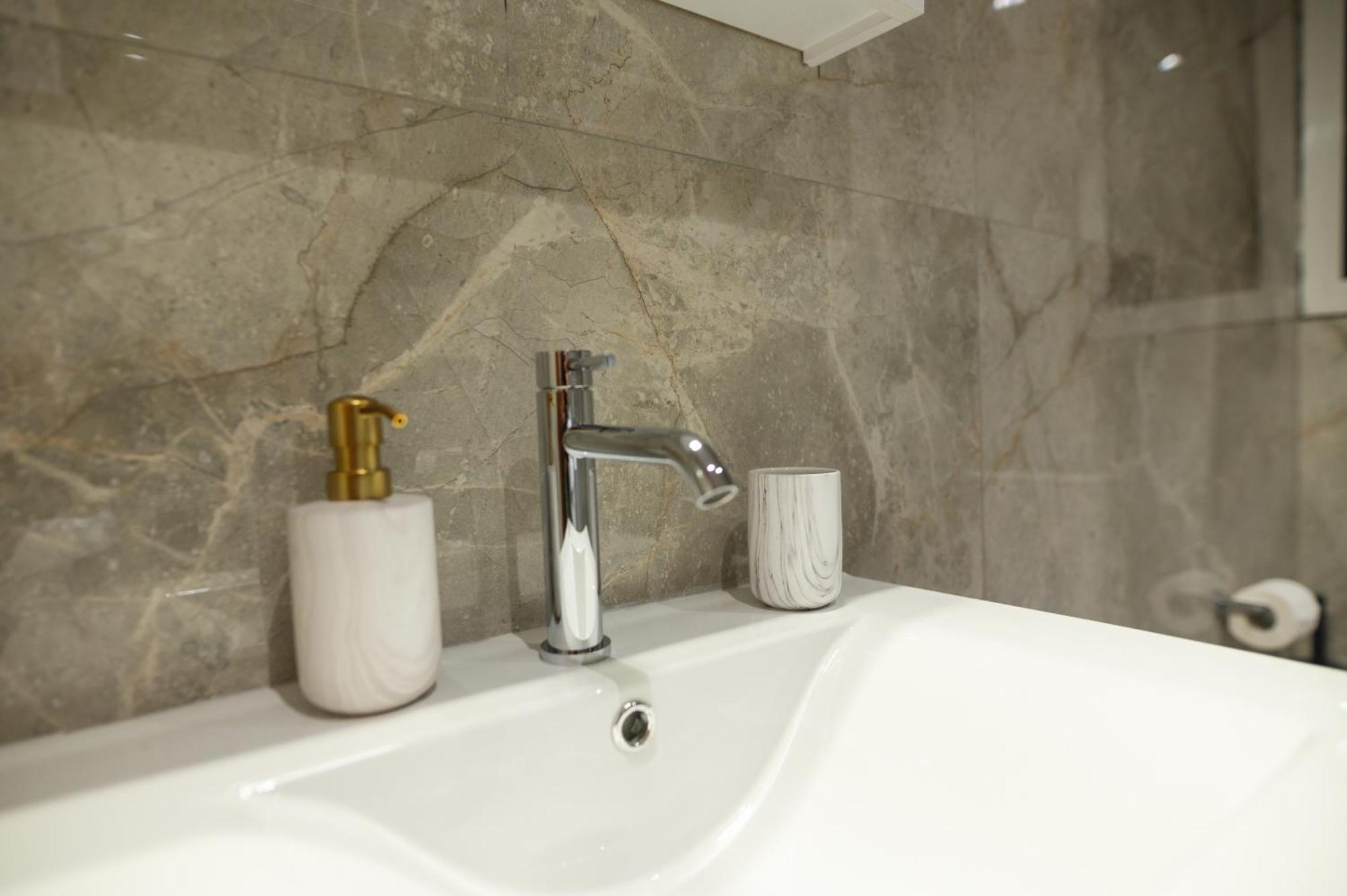 Ancient Forest Suite By Heeaven'S Hall Luxury Suites أليكسانثيربوليس المظهر الخارجي الصورة